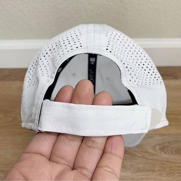 New Era 9Forty Unisex White Fellow Embroidered Adjustable Hat - Picture 10 of 13